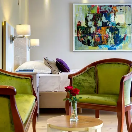 Regina Hotel 4*